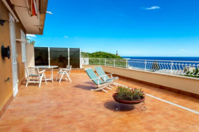 168b - La Terrazza sul Mare, casa a 10 minuti da spiaggia, Parcheggio privato gratis San Remo